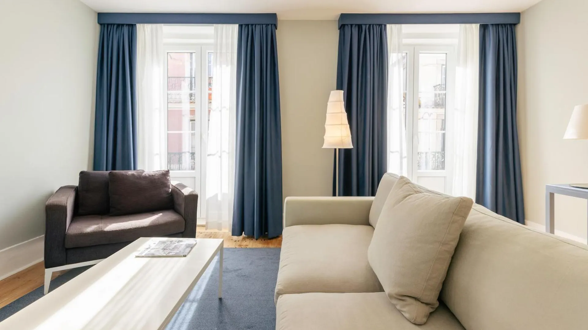 Esqina Urban Lodge Lisbon Guest house
